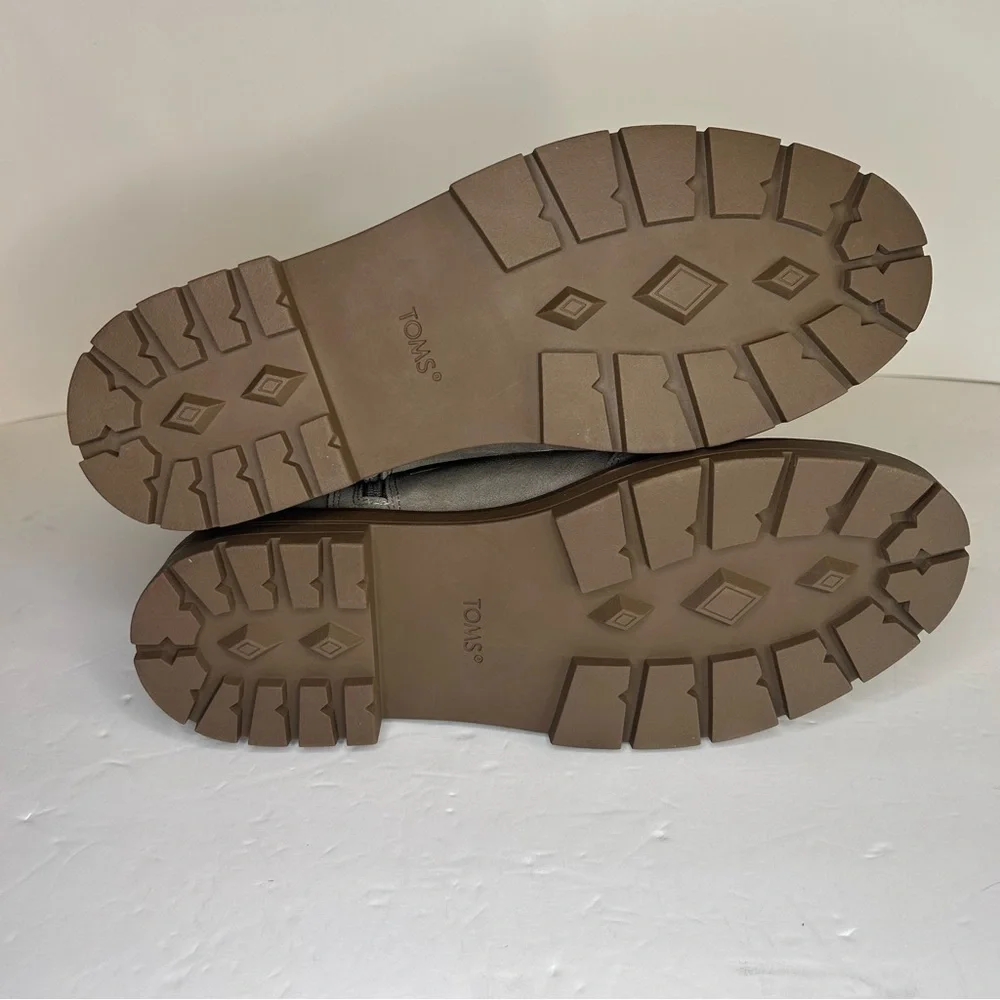 NWT TOMS Astrid Water Repellent‎ Suede Ankle Boots Dune Womens 9.5